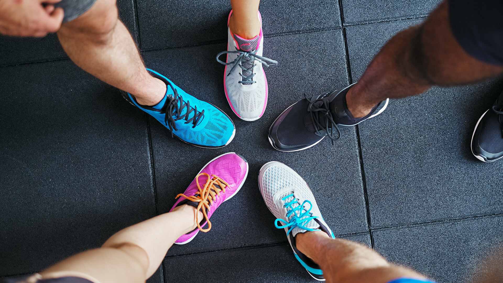 How to Choose Comfortable Yet Stylish Running Shoes