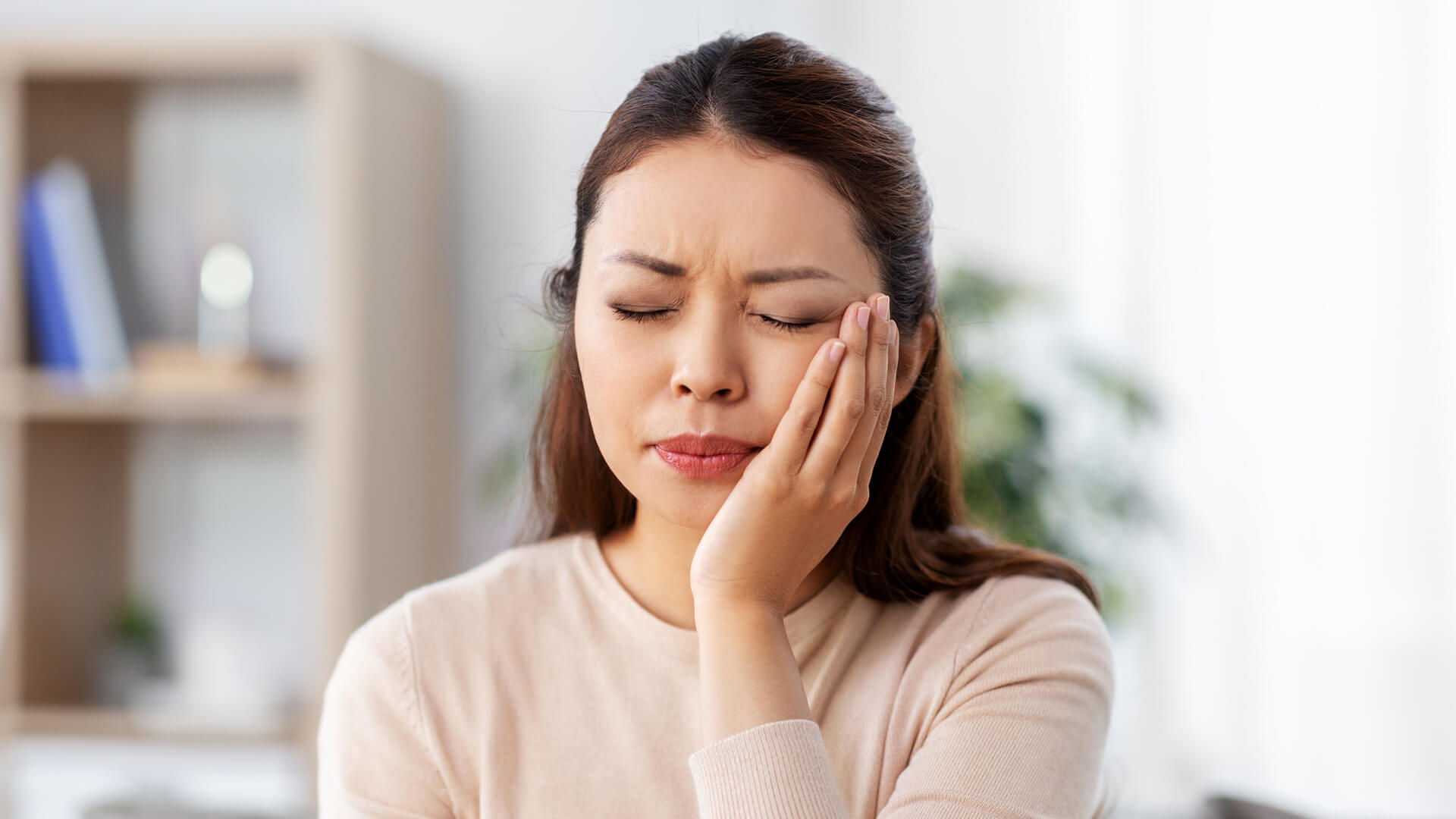 Minimizing Discomfort: Strategies For A Pain-Free Teeth Alignment Journey
